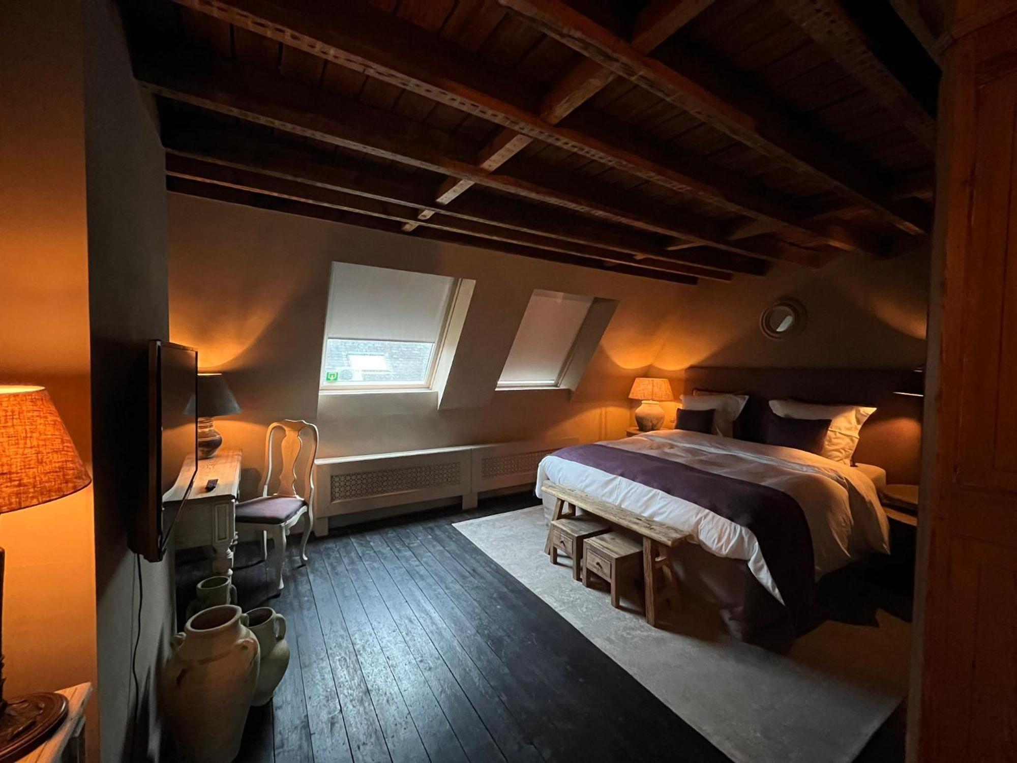 Nights By Morpheus Bed & Breakfast