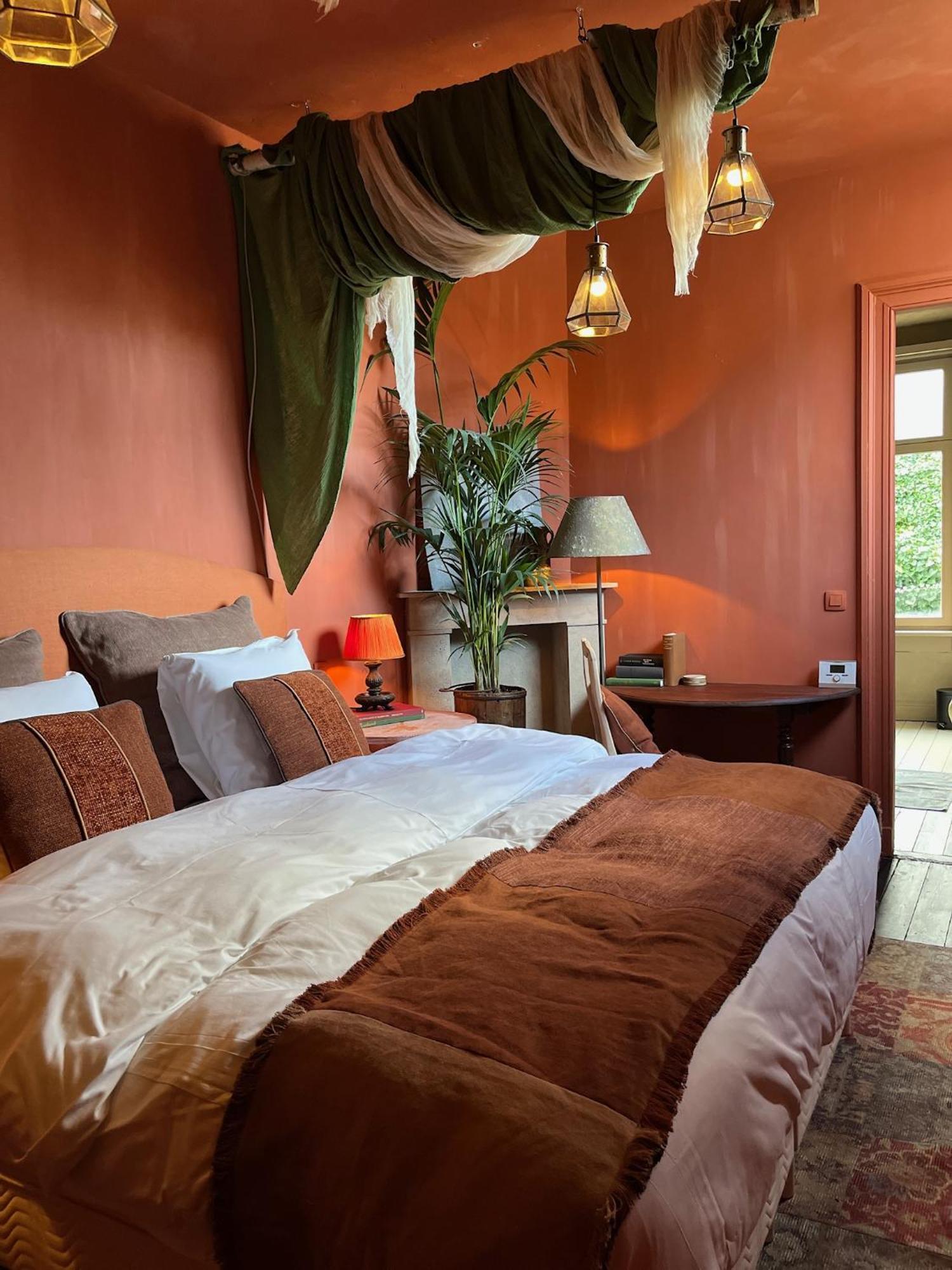 Bed & Breakfast Nights By Morpheus *